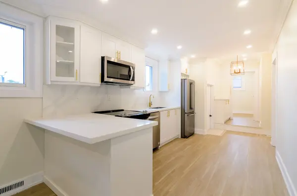 1175 Dunsmure RD, Hamilton, ON L8H 1K9