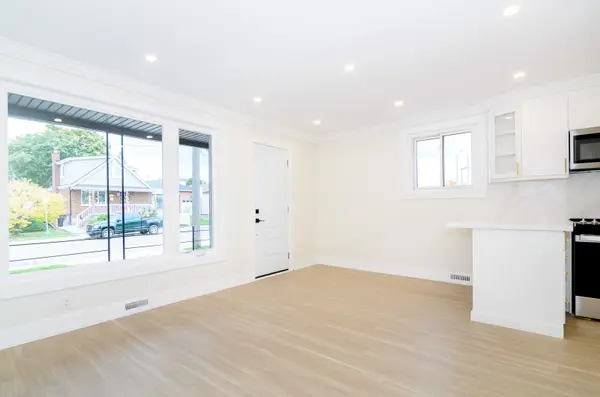 1175 Dunsmure RD, Hamilton, ON L8H 1K9