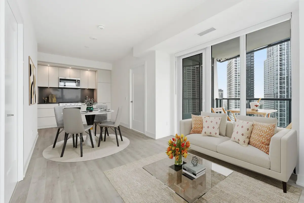 60 Central Park Roadway N/A #1906, Toronto W08, ON M9A 0E6