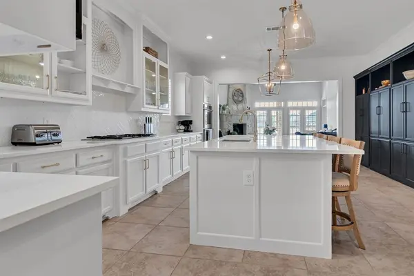 8901 Cypress Creek Road, Lantana, TX 76226