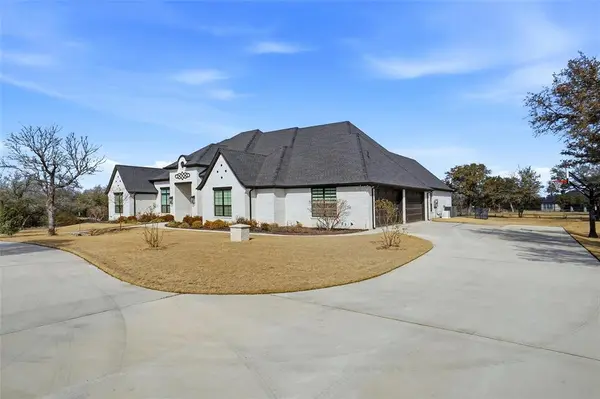 104 Woodview Creek Trail, Fort Worth, TX 76108