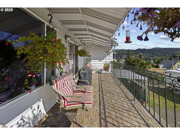 505 SW TICHENOR ST, Clatskanie, OR 97016