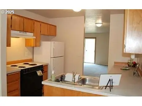 14811/14813 NE FREMONT CT, Portland, OR 97230