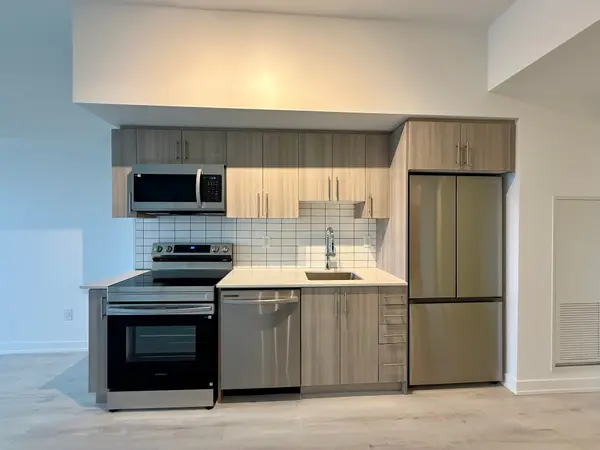 1010 Sandy Beach RD #409, Pickering, ON L1W 3V9