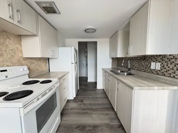 43 Taunton RD #48, Oshawa, ON L1G 3T6