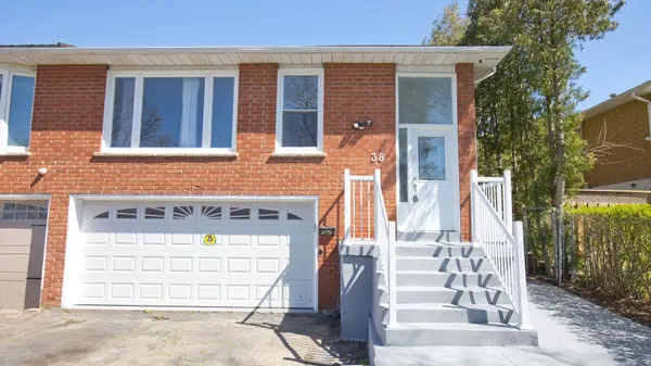 38 Medici PL, Brampton, ON L6S 3C6