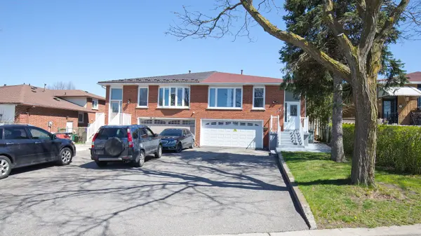 38 Medici PL, Brampton, ON L6S 3C6