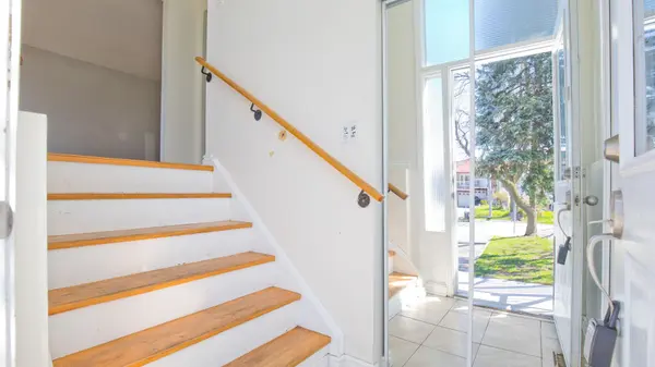 38 Medici PL, Brampton, ON L6S 3C6