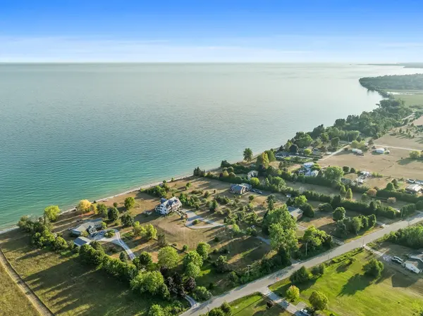 263 Lakeshore RD, Brighton, ON K0K 1H0