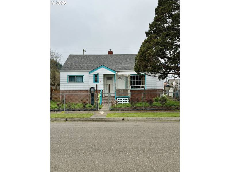 1009 FIR AVE, Reedsport, OR 97467