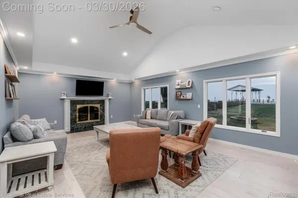 32830 JEFFERSON AVE, St. Clair Shores, MI 48082