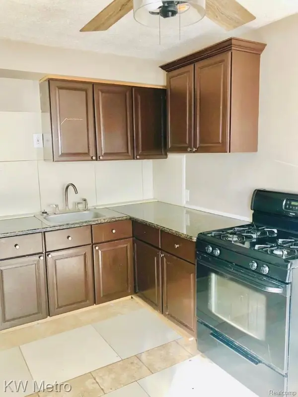 14029 Grandville AVE, Detroit, MI 48223