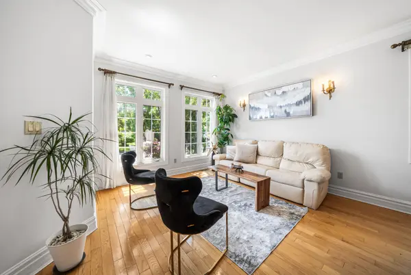 24 Abitibi AVE, Toronto C14, ON M2M 2V1