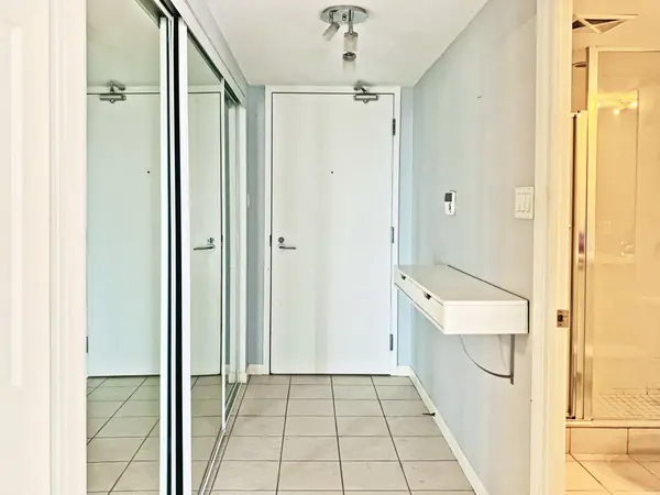 37 Grosvenor ST #1507, Toronto C01, ON M4Y 3G5