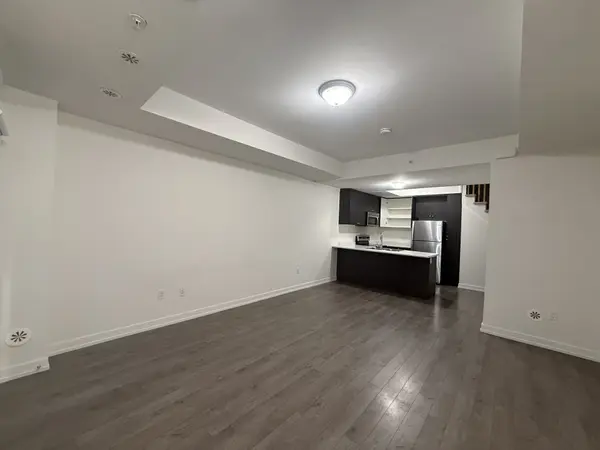 1555 Kingston RD #206, Pickering, ON L1V 0E9