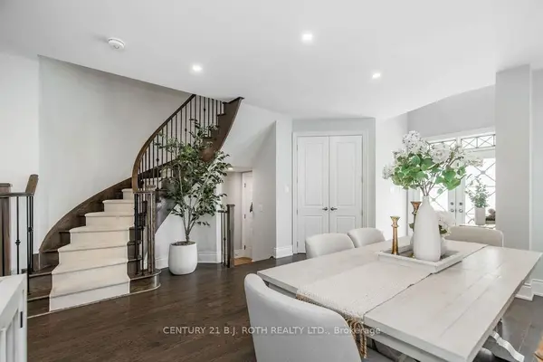 20 WESTMINSTER CIR, Barrie, ON L4M 0A3