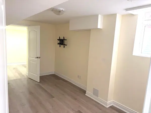 103 Sugarhill DR #Bsmt, Brampton, ON L7A 3X3