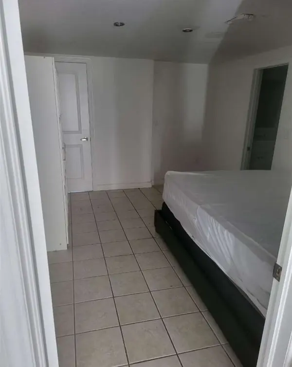 467 Limeridge RD W, Hamilton, ON L9C 2V7