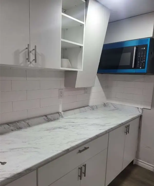 467 Limeridge RD W, Hamilton, ON L9C 2V7