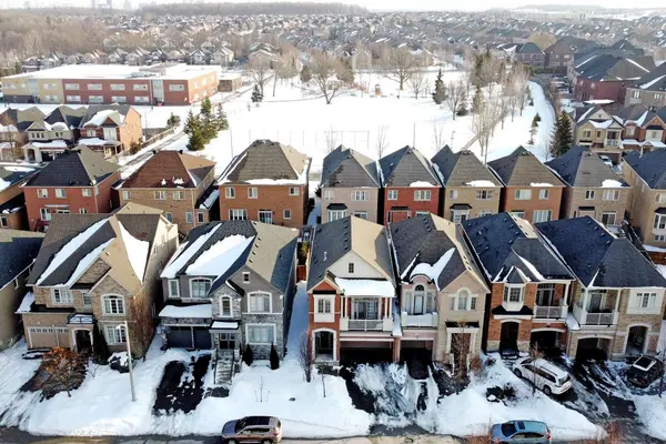 133 Foxwood RD, Vaughan, ON L4J 0G3