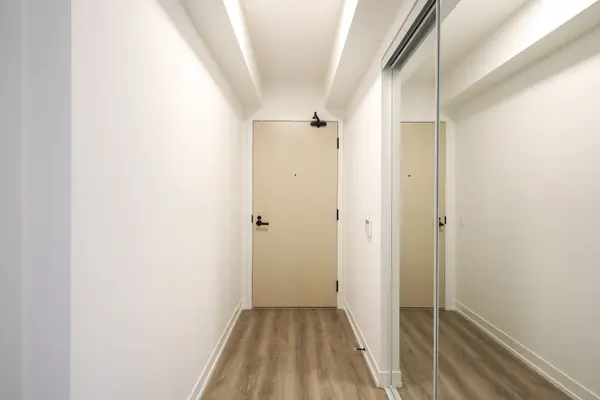 195 Commerce ST #3515, Vaughan, ON L4K 0P9