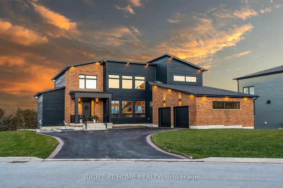 101 Sladden CT, Blue Mountains, ON N0H 2P0