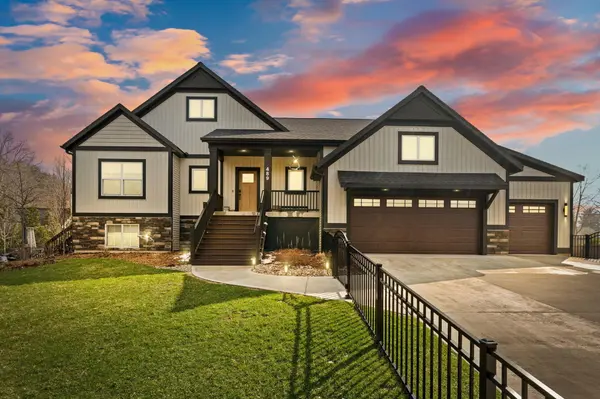 489 S Union ST, Douglas Vllg, MI 49406