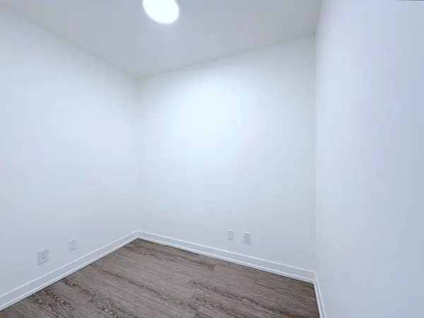 2 River Plate ST #203, Ajax, ON L1S 0G6