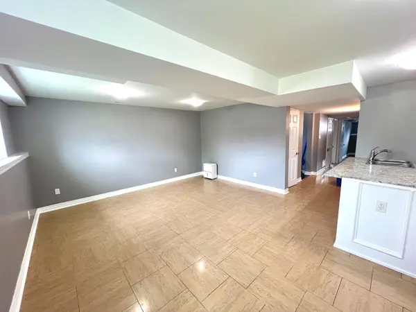 16 Herrell AVE #Lower, Barrie, ON L4N 6T5