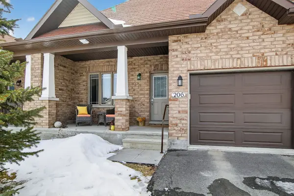 206 Edey ST, Arnprior, ON K7S 0A8