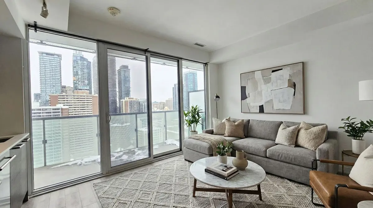 28 Wellesley ST E #2208, Toronto C08, ON M6Y 0C4