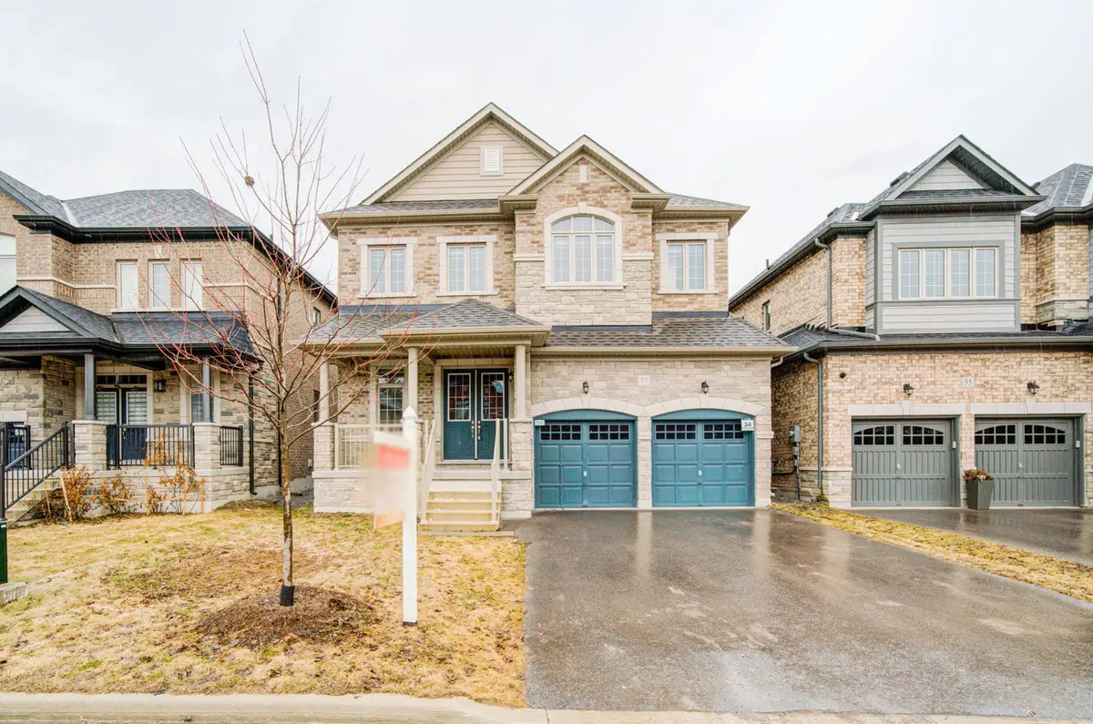 57 Betty May CRES, East Gwillimbury, ON L9N 1S2