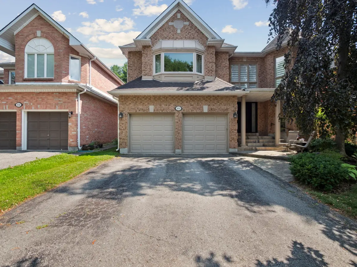 100 Carlyle CRES, Aurora, ON L4G 6P7