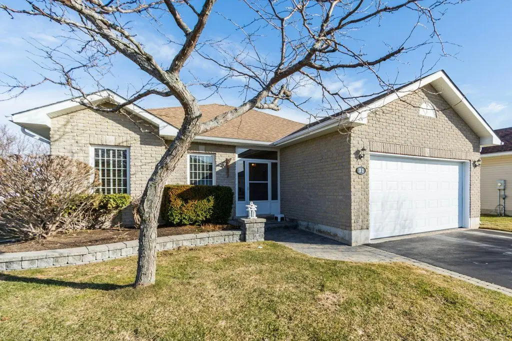 31 Aletha DR, Prince Edward County, ON K0K 3L0