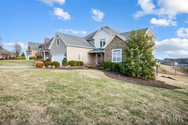 1543 Farmington DR, Forest, VA 24551