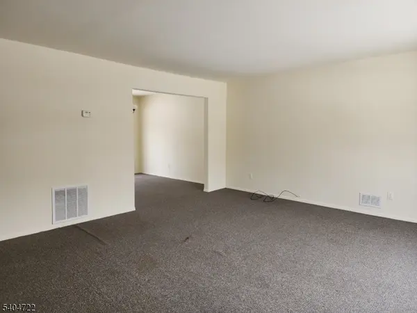 19 Grove St #B, Wanaque Boro, NJ 07465