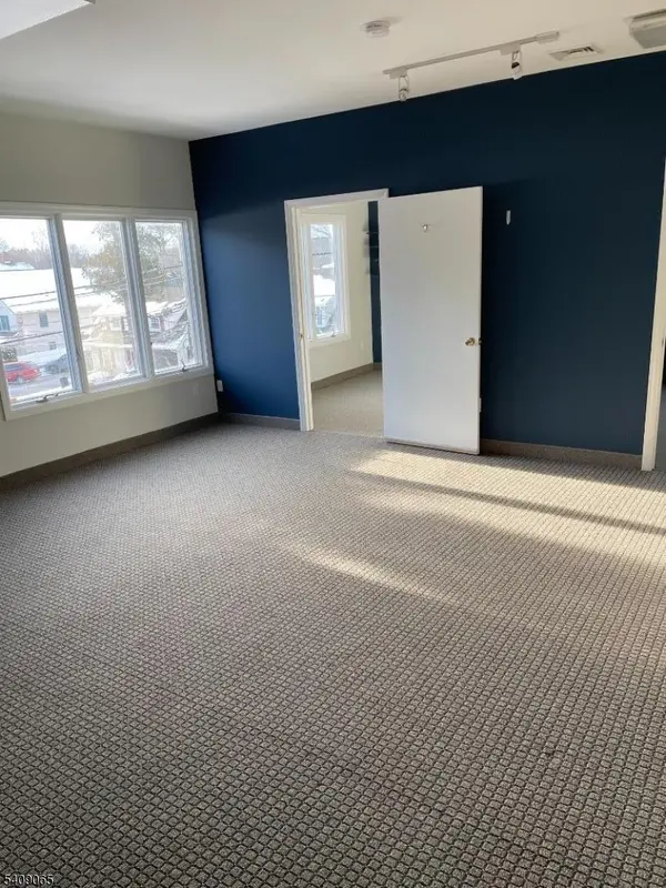 10 Brookside Ave, Caldwell Boro Twp., NJ 07006