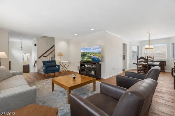 9 Klara Ct, Madison Boro, NJ 07940