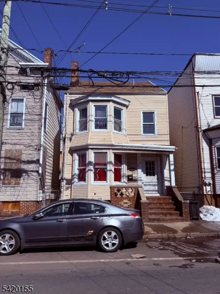 251 Walnut St, Newark City, NJ 07105