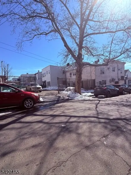 251 Walnut St, Newark City, NJ 07105