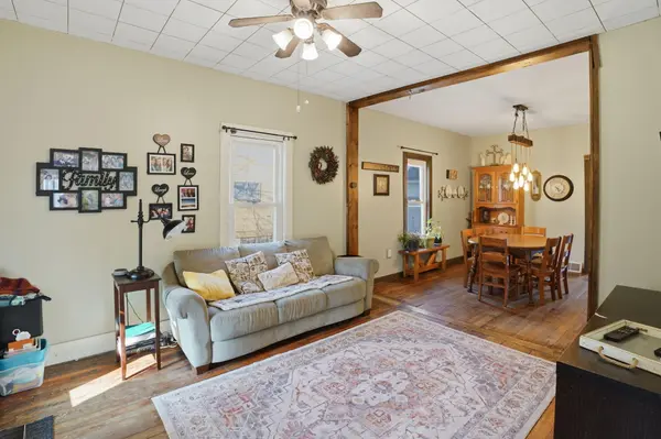 330 Cleveland ST, Castleton Twp, MI 49073