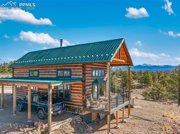 558 Hawk LN, Florissant, CO 80816