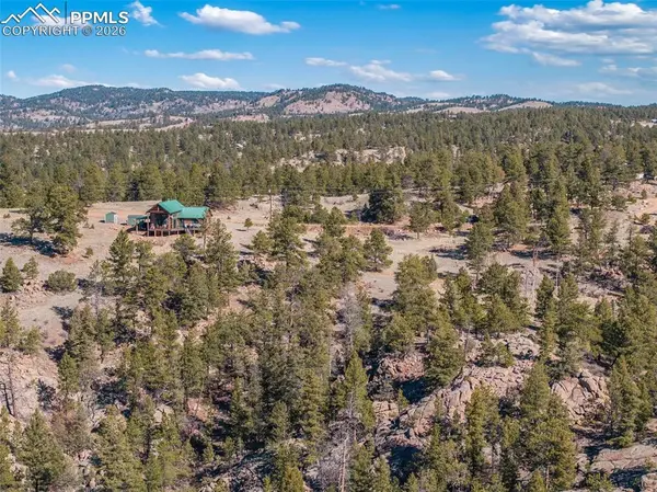 558 Hawk LN, Florissant, CO 80816