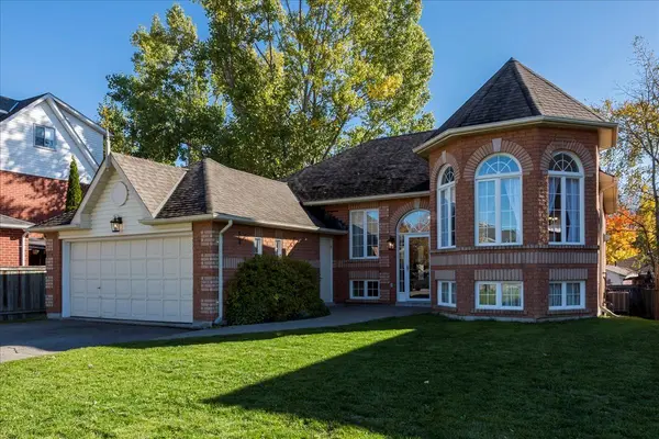 701 Happy Vale DR, Innisfil, ON L9S 2E6