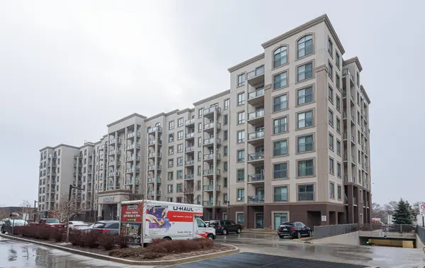 2490 Old Bronte RD #810, Oakville, ON L6M 4J2