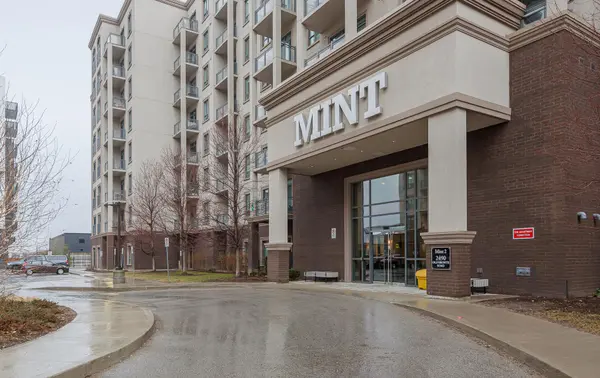 2490 Old Bronte RD #810, Oakville, ON L6M 4J2