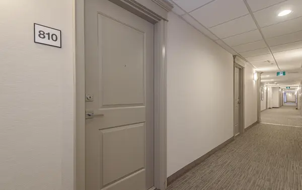 2490 Old Bronte RD #810, Oakville, ON L6M 4J2