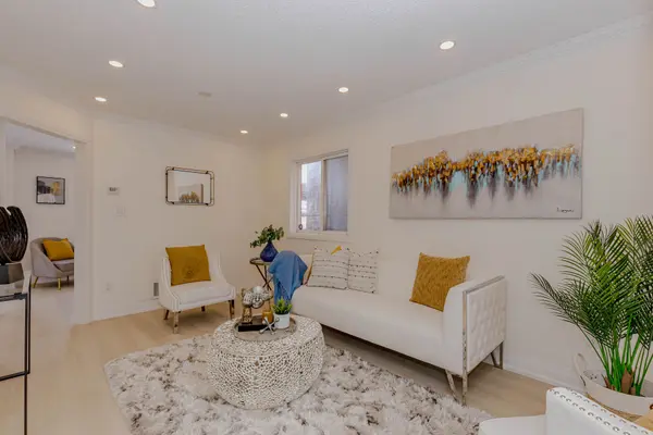 21 Carabram CT, Brampton, ON L6X 4M2