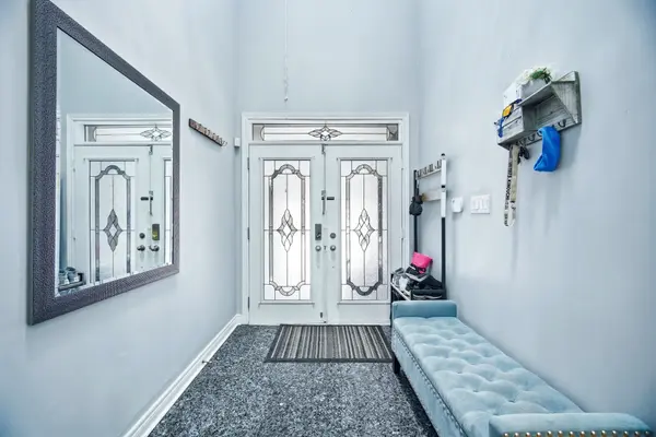 67 Olde Town RD, Brampton, ON L6X 4T8