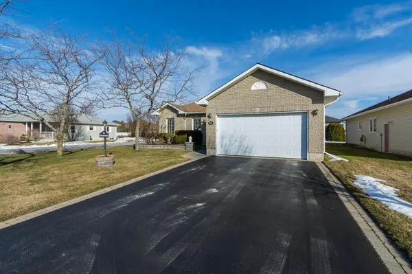 31 Aletha DR, Prince Edward County, ON K0K 3L0